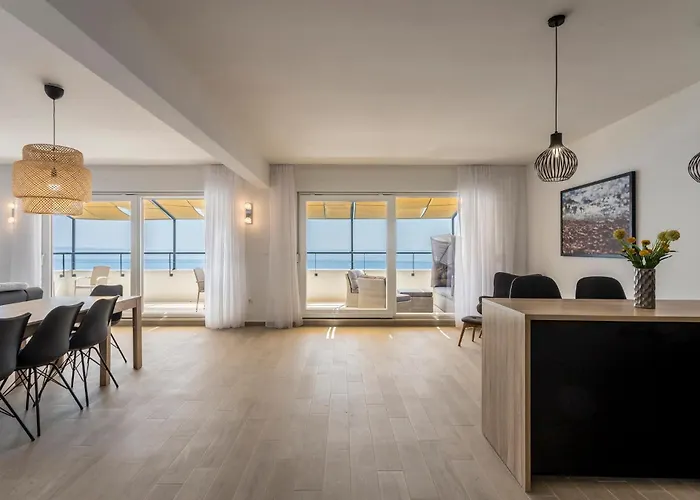 Gorgeous In Dingac With View * Gornji Dingač