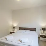 Lovely Apartment In Dingac With Wifi Gornji Dingač