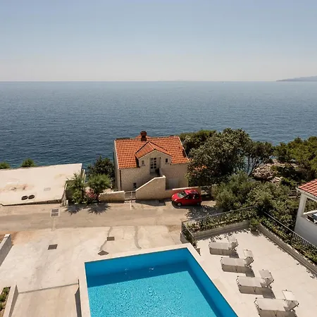 Amazing Apartment In Dingac With Swimming Pool * Gornji Dingač