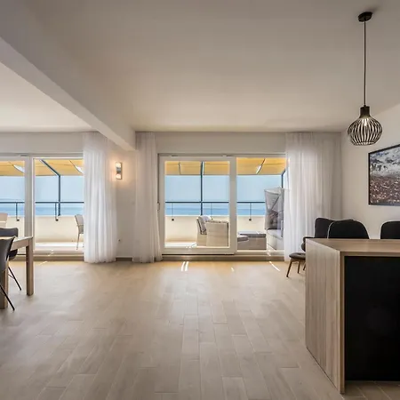 Gorgeous In Dingac With View * Gornji Dingač