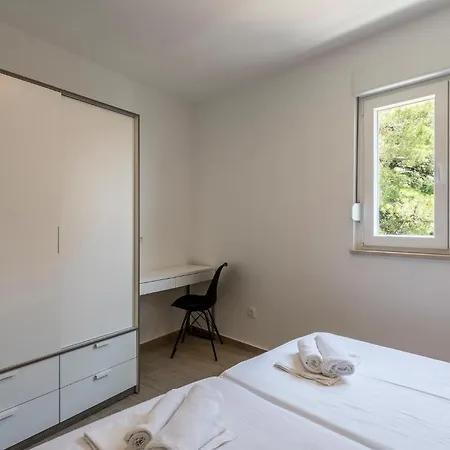 Gorgeous In Dingac With View Daire *