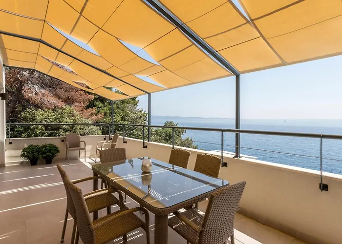 公寓 Gorgeous In Dingac With View