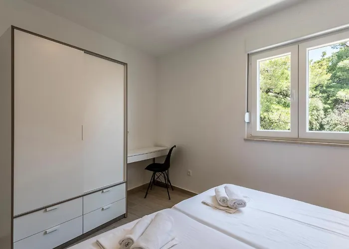 Gorgeous In Dingac With View 公寓 *