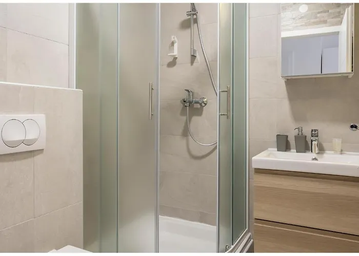 Gorgeous In Dingac With View Gornji Dingač